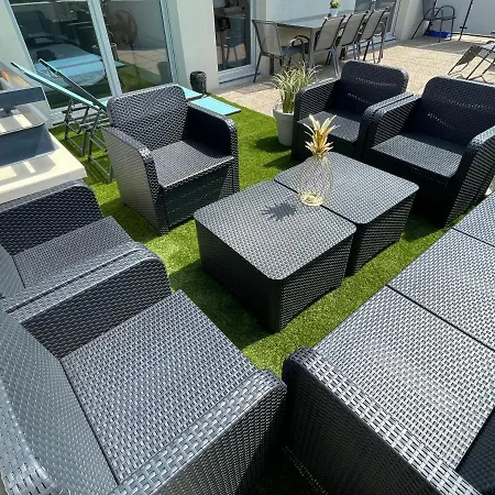 Bngo I Immense Rooftop I 2 Chambres, 4 Places Parkings, 2 Immenses Terrasses, 8 Personnes * Lyon
