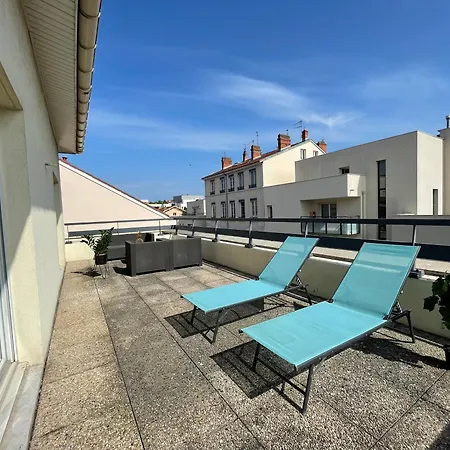 Bngo I Immense Rooftop I 2 Chambres, 4 Places Parkings, 2 Immenses Terrasses, 8 Personnes Lyon