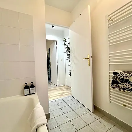 Bngo I Immense Rooftop I 2 Chambres, 4 Places Parkings, 2 Immenses Terrasses, 8 Personnes