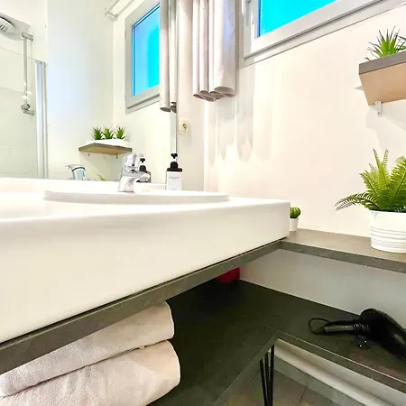 Bngo I Immense Rooftop I 2 Chambres, 4 Places Parkings, 2 Immenses Terrasses, 8 Personnes Apartment