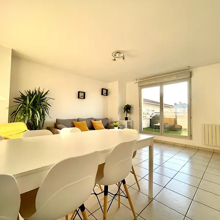 Bngo I Immense Rooftop I 2 Chambres, 4 Places Parkings, 2 Immenses Terrasses, 8 Personnes Apartment *