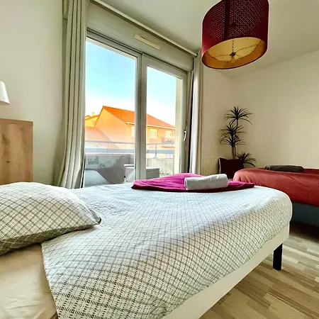 Apartment Bngo I Immense Rooftop I 2 Chambres, 4 Places Parkings, 2 Immenses Terrasses, 8 Personnes Lyon