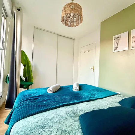 Apartment Bngo I Immense Rooftop I 2 Chambres, 4 Places Parkings, 2 Immenses Terrasses, 8 Personnes *