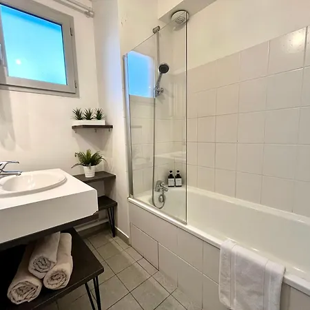Bngo I Immense Rooftop I 2 Chambres, 4 Places Parkings, 2 Immenses Terrasses, 8 Personnes *