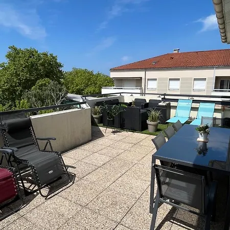 Bngo I Immense Rooftop I 2 Chambres, 4 Places Parkings, 2 Immenses Terrasses, 8 Personnes Lyon